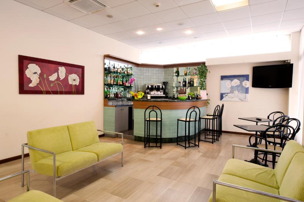 Hotel Royal Pesaro Luaran gambar